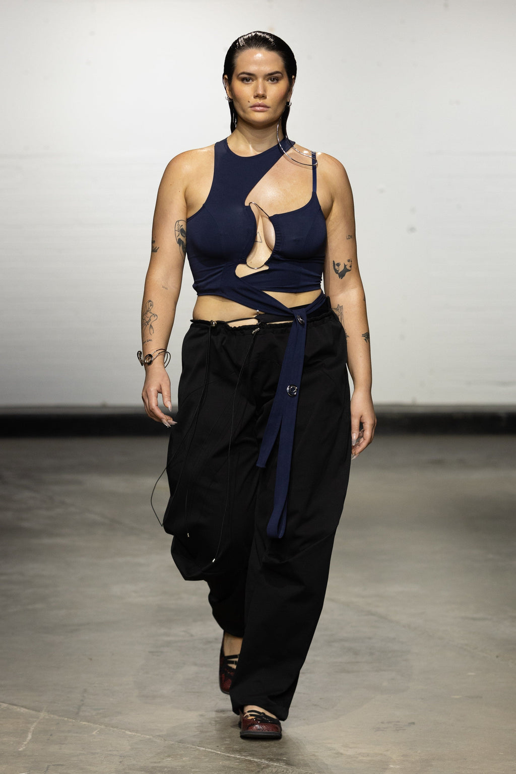 Framed Wrap Top Navy