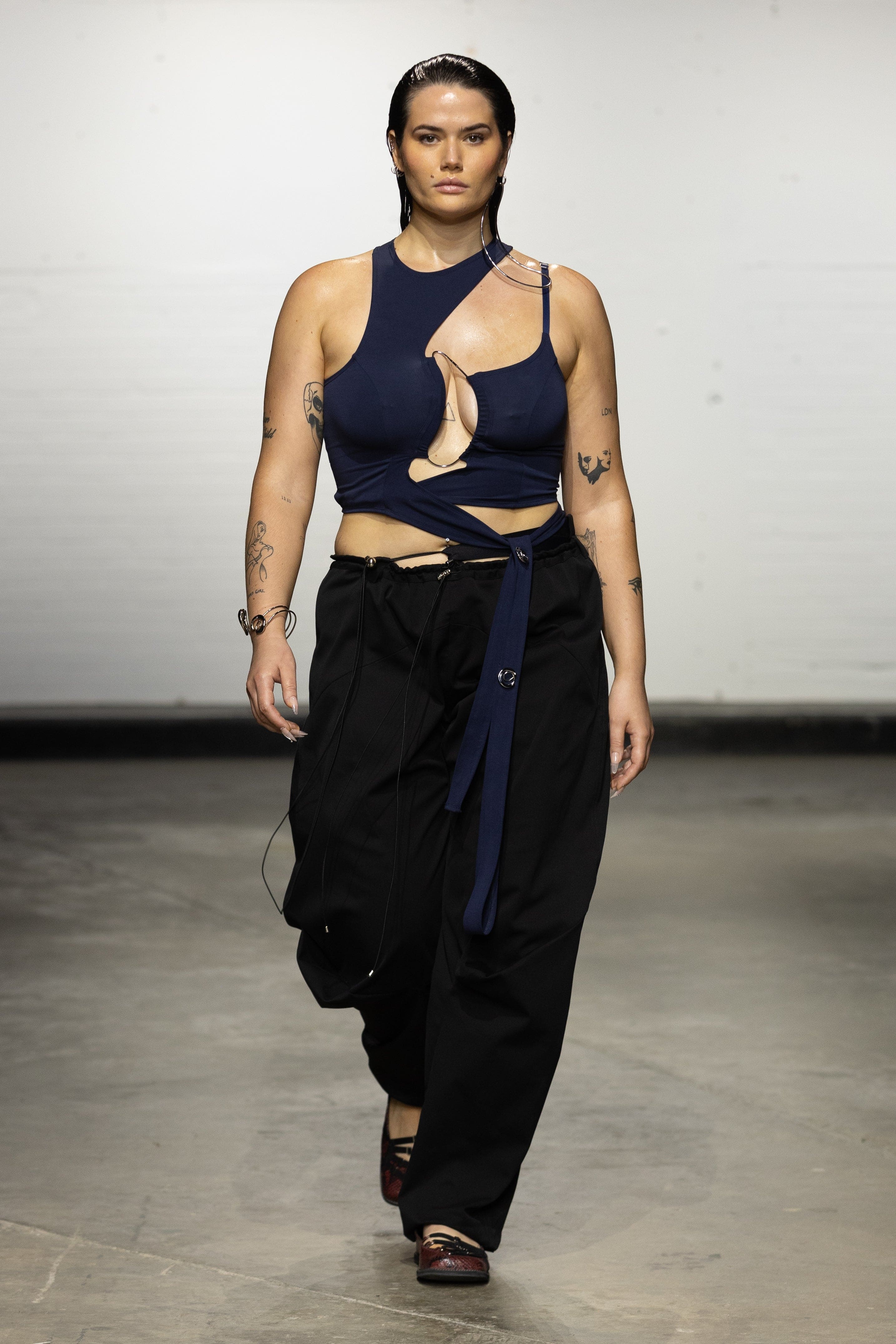 Framed Wrap Top Navy