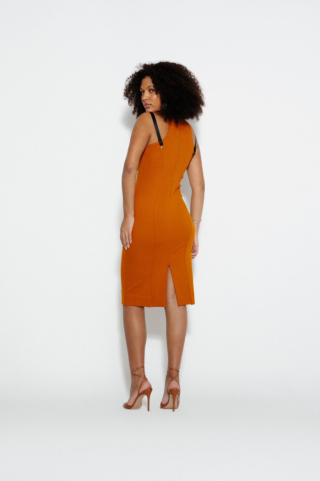 Curvo Dress