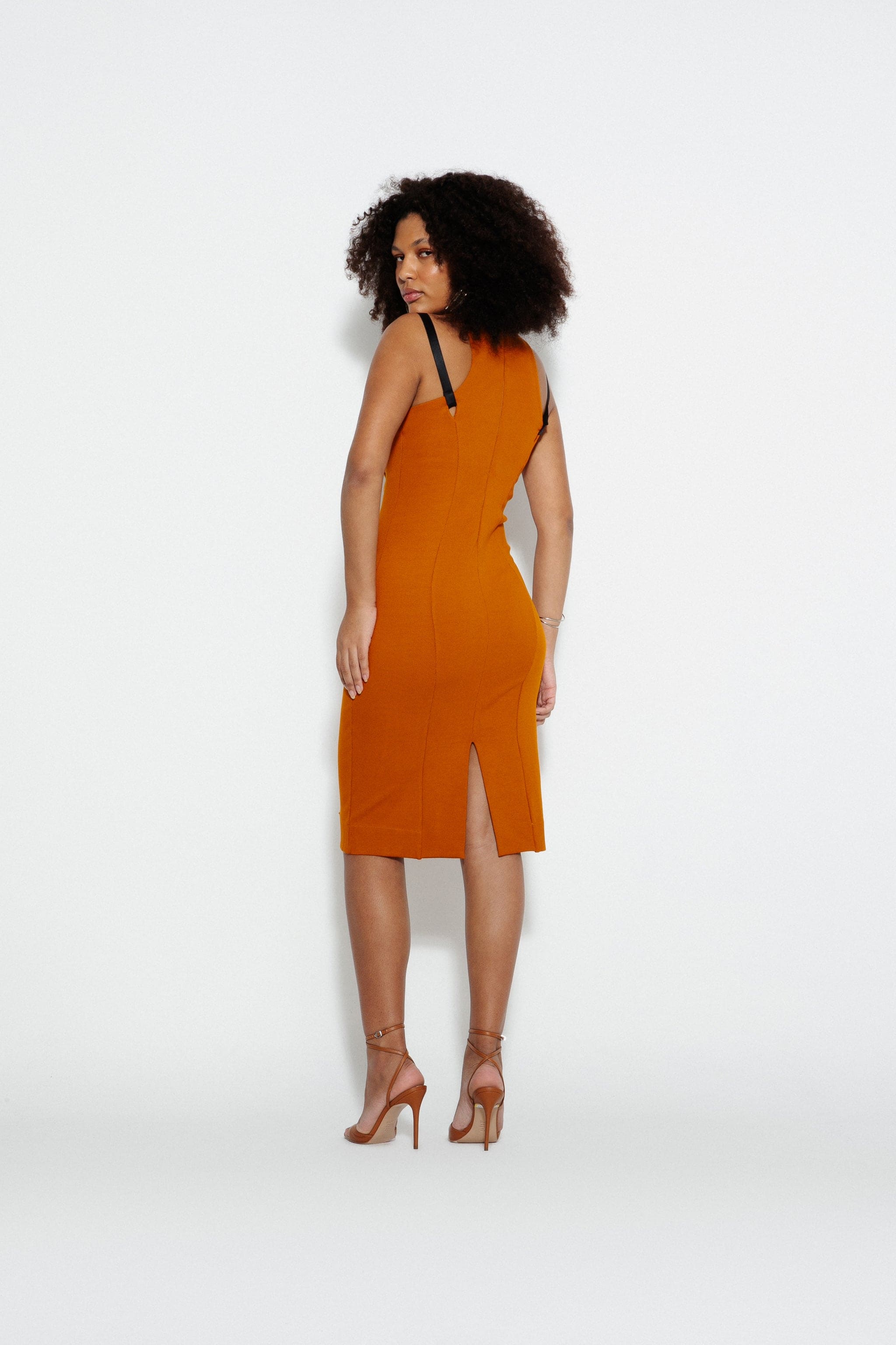 Curvo Dress